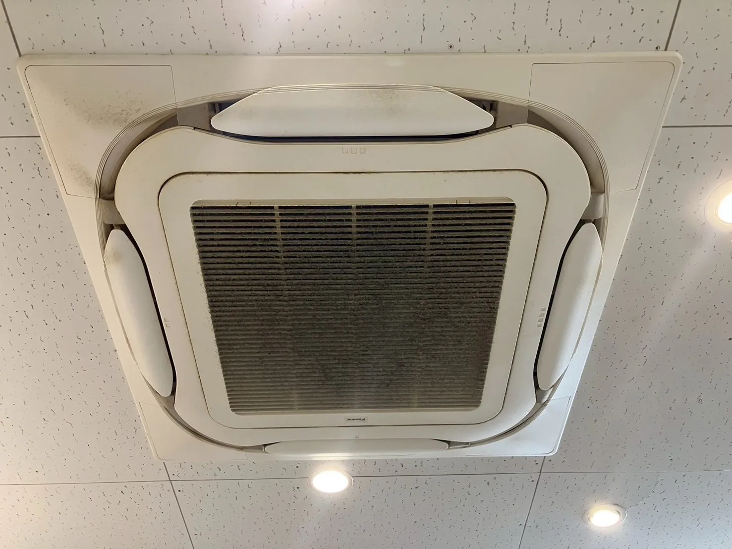 【大阪府】飲食店エアコン清掃